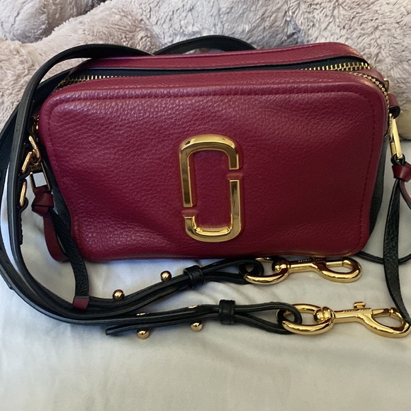Marc Jocobs Soft Leather Crossbody - Picture 2 of 8